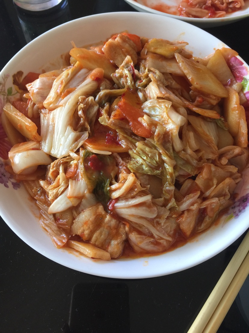 辣白菜五花肉土豆片的做法图解4