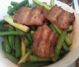 蒜薹炒五花肉的做法