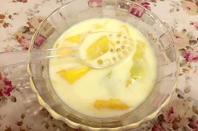 椰奶芒果西米露