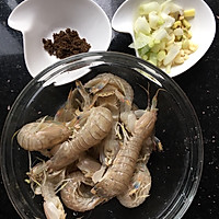 家庭版椒盐皮皮虾的做法图解1