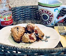 成功率99.9%的蓝莓司康饼菜谱#爱好组-高筋复赛#的做法