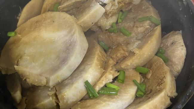 荔浦芋头炖五花肉的做法