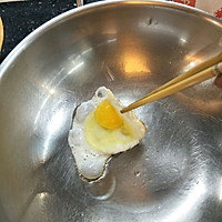 耗油煎蛋的做法图解3