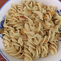 洋葱胡萝卜肉沫炒螺纹意面的做法图解6