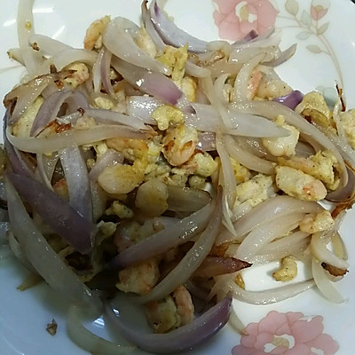洋葱虾仁炒蛋