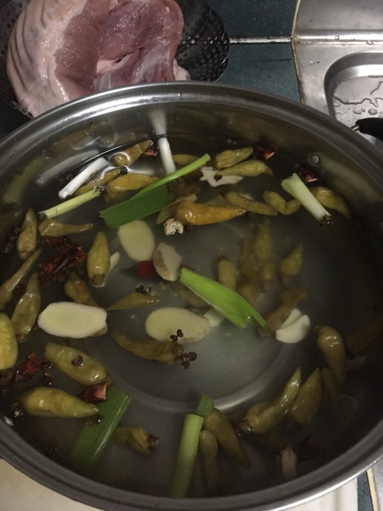 泡椒凤爪的做法图解3