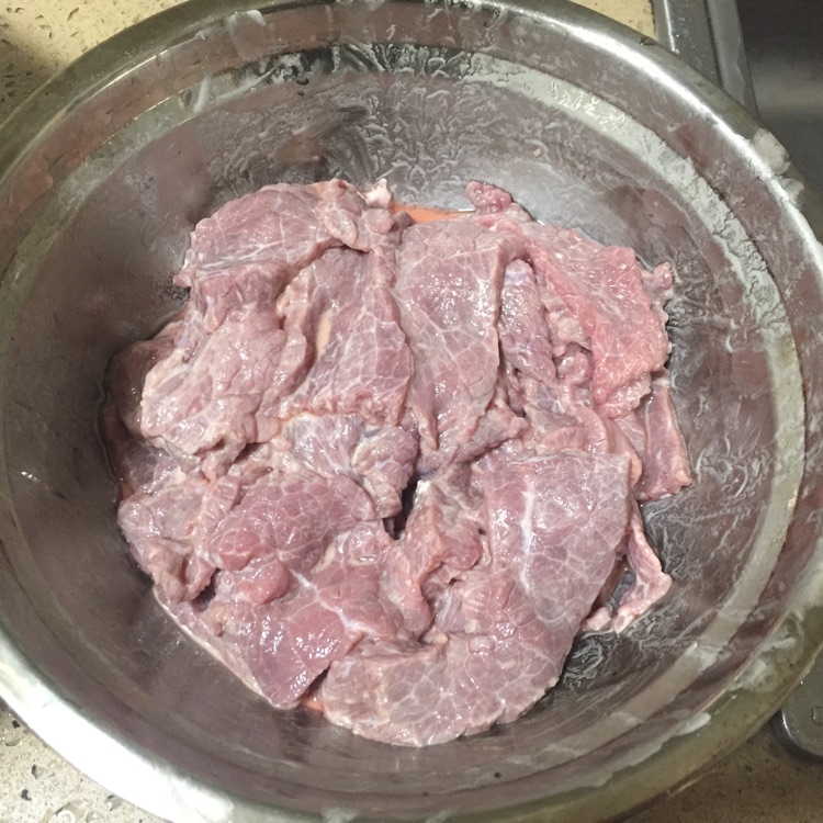 家常水煮牛肉的做法图解2