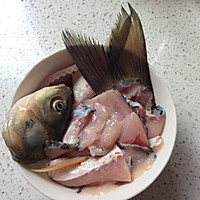 豆腐炖鱼的做法图解2