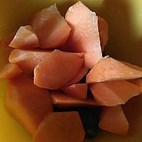 白榄红萝卜板骨汤的做法图解2