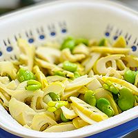 春笋雪菜炒蚕豆的做法图解5