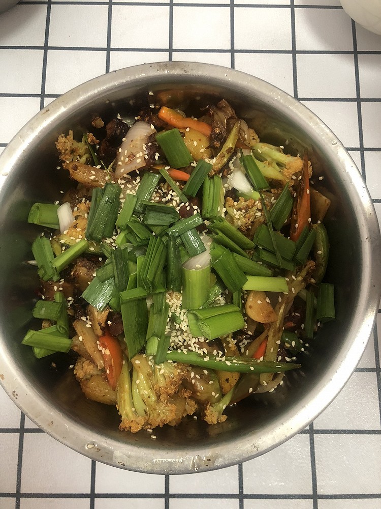 腊肉干锅素菜的做法