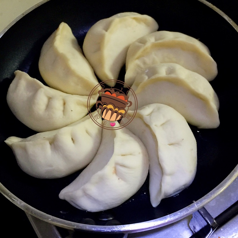 快手锅贴的做法图解4