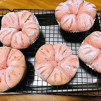 樱花火龙果软欧面包的做法图解11