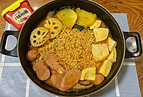 韩式部队火锅的做法