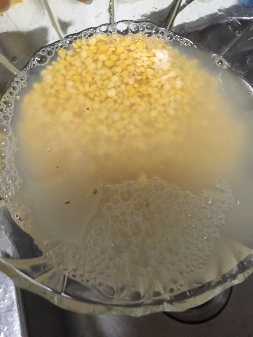 绿豆沙桃胶银耳羹的做法图解8