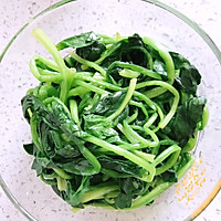 菠菜拌金针菇的做法图解1