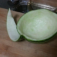 西瓜皮炒培根（翠衣培根）的做法图解1