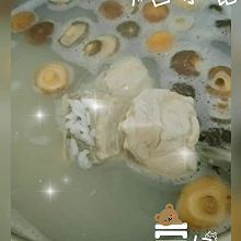 麦豆脊骨香菇煲粥