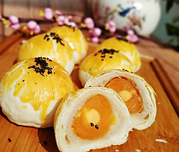 #餐桌上的春日限定#芋泥麻薯蛋黄酥的做法