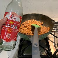 快手家常菜之泡菜五花肉的做法图解4