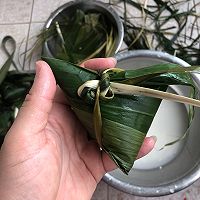 #甜粽VS咸粽，你是哪一党？# 营养杂粮粽的做法图解9