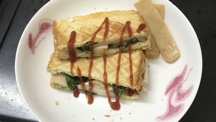下午茶-香肠青菜三明治