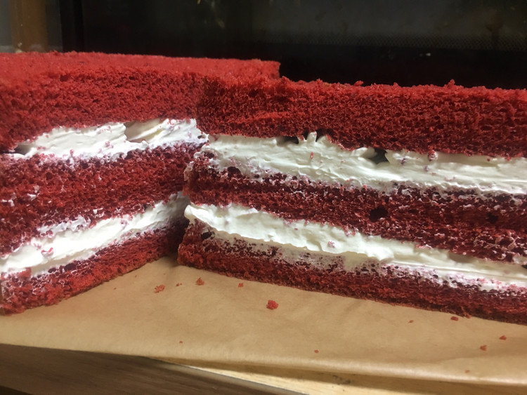 红丝绒戚风蛋糕，简单易学，不需要调节火候一次到位。的做法