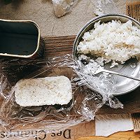 『闪闪发光』午餐肉寿司饭团的做法图解5
