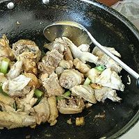 小鸡炖蘑菇粉条的做法图解5