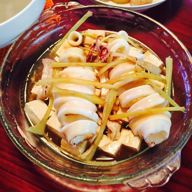 「快手菜」豆腐蒸鱿鱼的做法