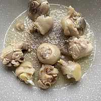 #家乡年味 鲜才够味#胡萝卜土豆炖鸡腿肉的做法图解3