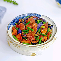 #我们约饭吧#腊肠茄子炒蒜薹的做法图解16