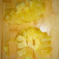 清爽菠萝汁的做法图解1