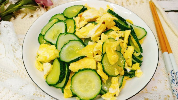 黄瓜炒鸡蛋怎么做菜谱图片
