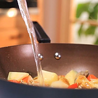 土豆胡萝卜炖鸡－迷迭香的做法图解7