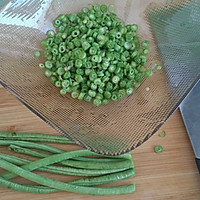 豇豆肉末凉拌面的做法图解1