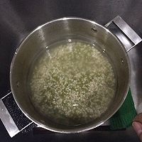 绿豆薏米汤的做法图解2