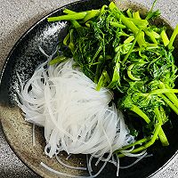 海鲜豌豆苗的做法图解6