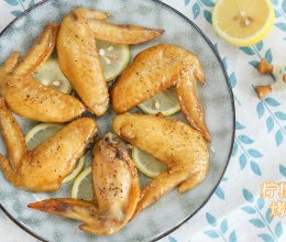柠檬烤鸡翅，厨房小白也会做的柠檬蜂蜜烤翅，好吃又简单的做法