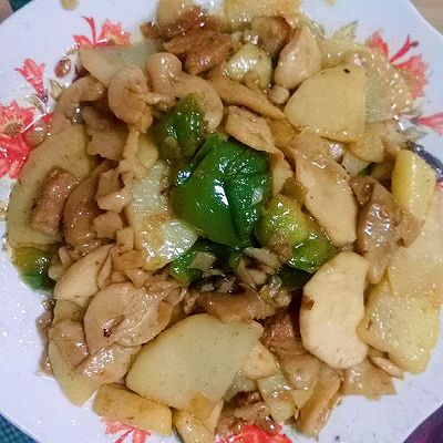 杏鲍菇焖土豆片