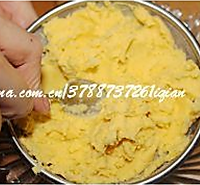 冰皮月饼~附薯蓉馅的做法的做法图解3