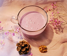 用小美轻松完成高颜值的牛奶紫薯山药饮的做法