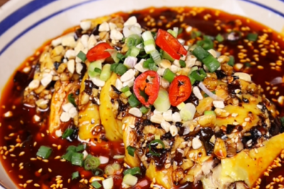 夏日炎炎，香辣口水鸡，口口上瘾！ 红油挂汁，麻辣鲜香！