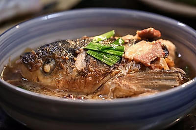 糟香鱼头汤：江南风情的鱼头汤，醒胃又醒酒！
