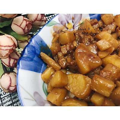 红腐乳焖土豆