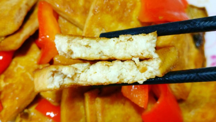 耗油红椒豆腐——煎炖豆腐