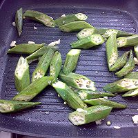 牛肉炒秋葵的做法图解4
