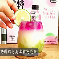 #玩心出道丨夏日DIY玩心潮饮挑战赛#青提养乐多气泡水的做法图解7