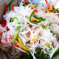 #刘畊宏女孩减脂饮食#白萝卜拌彩椒的做法图解8