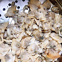 #吃出健康，解决假胖#豇豆炒花甲肉的做法图解1
